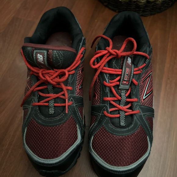 NEW BALANCE 10 4E All Terraine 570 Mens Black/Red Trail Shoes #MTE570R2 - Picture 1 of 6